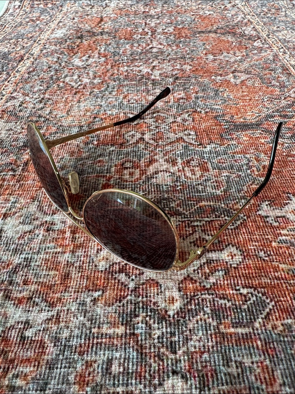 Jessica Simpson Goldtone Aviators Sunglasses or Sunnies with Brown Tinted Lenses - Picture 6 of 7